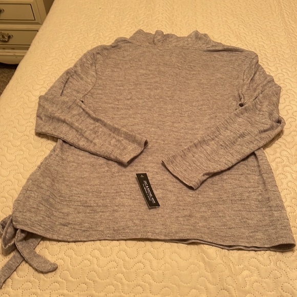 Zac and Rachel Size Petite Large Gray Long Sleeve Top - Picture 2 of 13